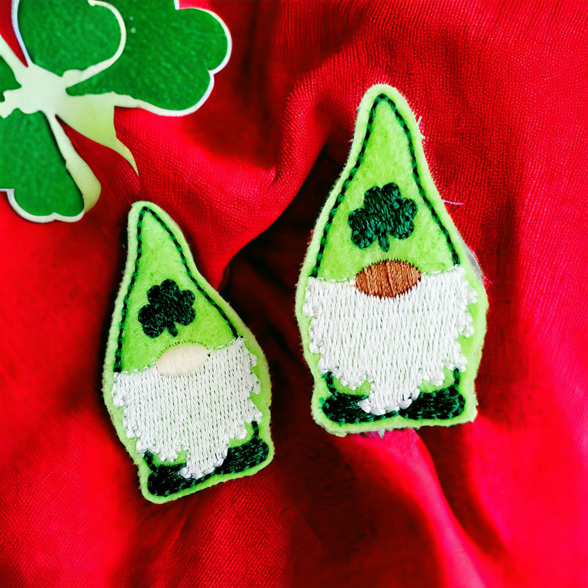 St Patricks Day Gnome  Badge Reel + Topper