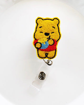 Winnie the Pooh   Badge Reel + Topper